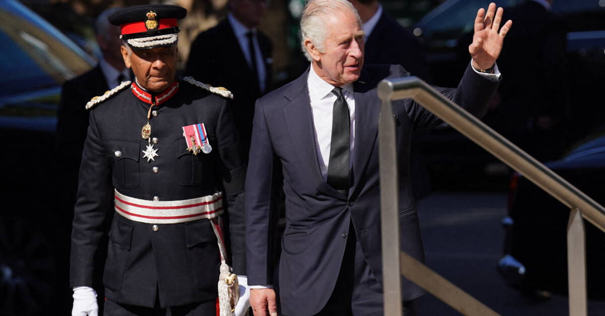 Dicke Finger Müssen wir uns um die Gesundheit von König Charles III