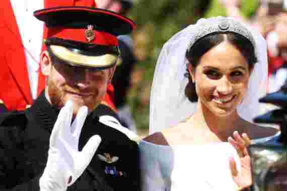 Adelsexpertin verrät: Die Queen war mit Hochzeitskleid von Meghan Markle nicht einverstanden