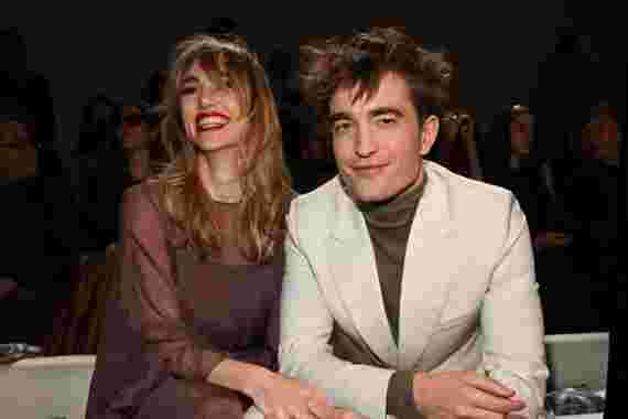 Nach vier Jahren: Robert Pattinson macht seine Beziehung öffentlich