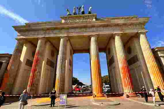 Klima-Krawall am Brandenburger Tor: So unfassbar teuer wird die Reinigung